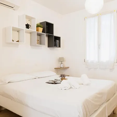 Easylife - Luminoso Appartamento Sui Navigli Milan Exterior photo