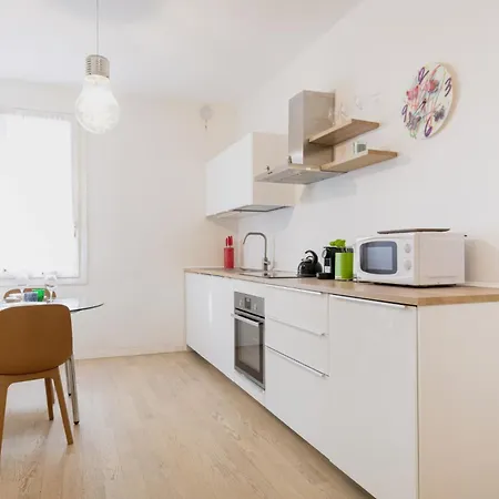 Easylife - Luminoso Appartamento Sui Navigli Milan Exterior photo